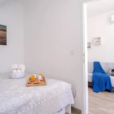 In - Zf Hvar דירה *